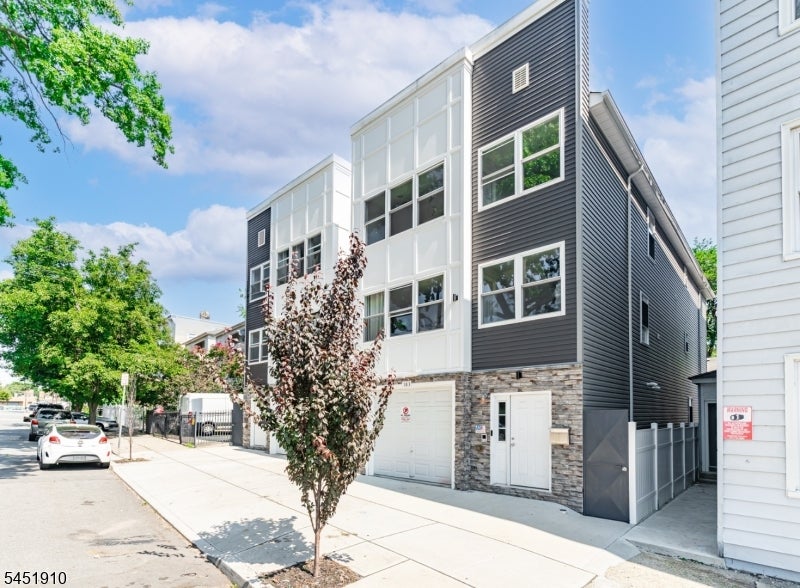 185 Sylvan Ave