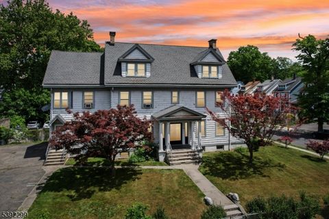 156 Elmwood Ave East Orange City NJ 07018