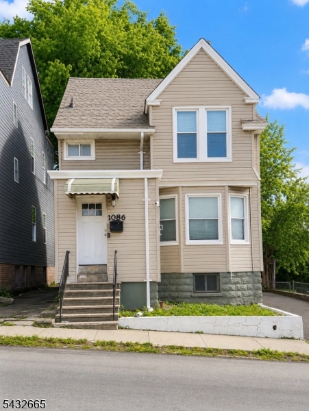 1086 18Th Ave