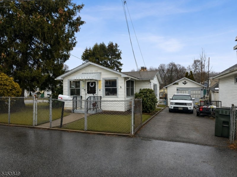 14 High St
