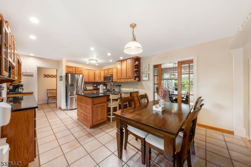 13 Fox Hill Dr