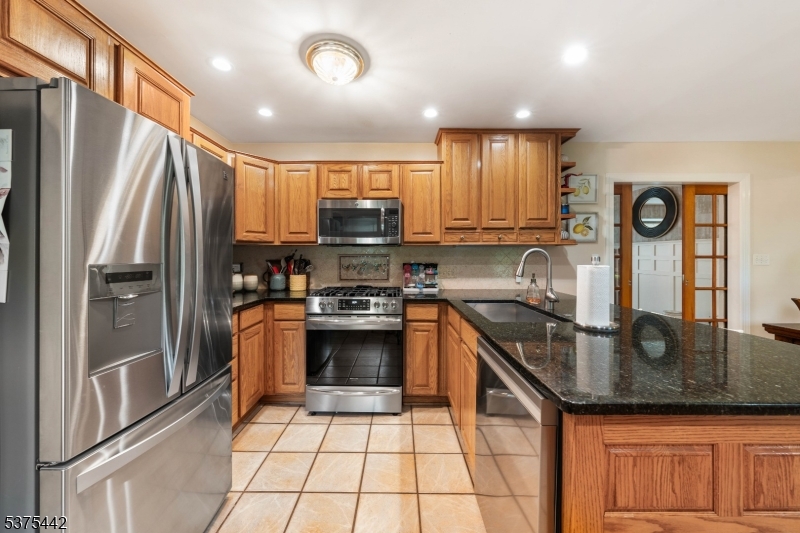 13 Fox Hill Dr
