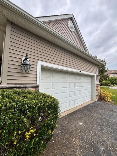 5 Little Tarn Ct Hardyston Twp. NJ 07419