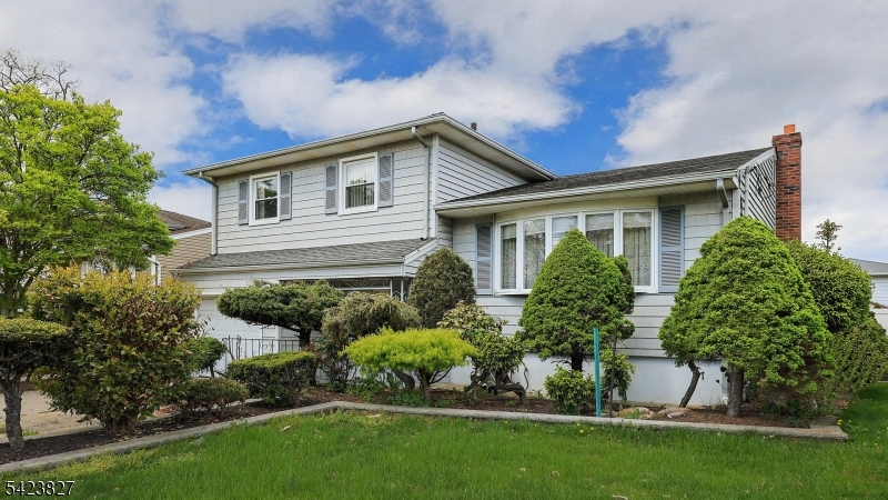 2294 Saint Georges Ave