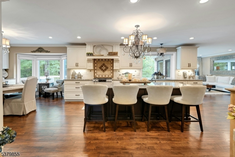 90 Sunrise Dr