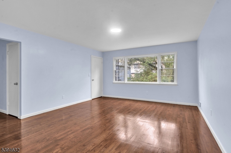 235 Lakewood Dr