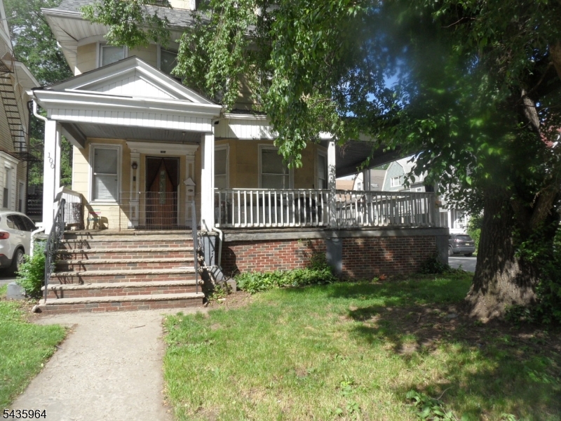 100 Park Ave