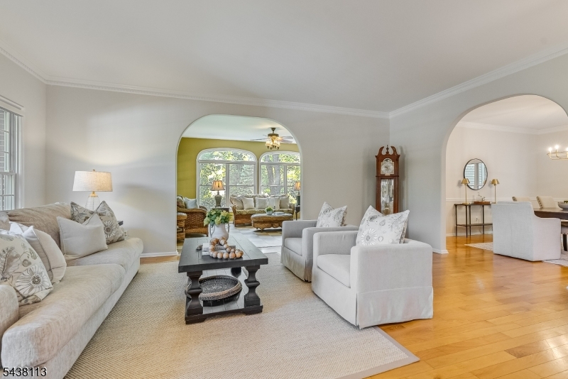 19 Devonshire Dr