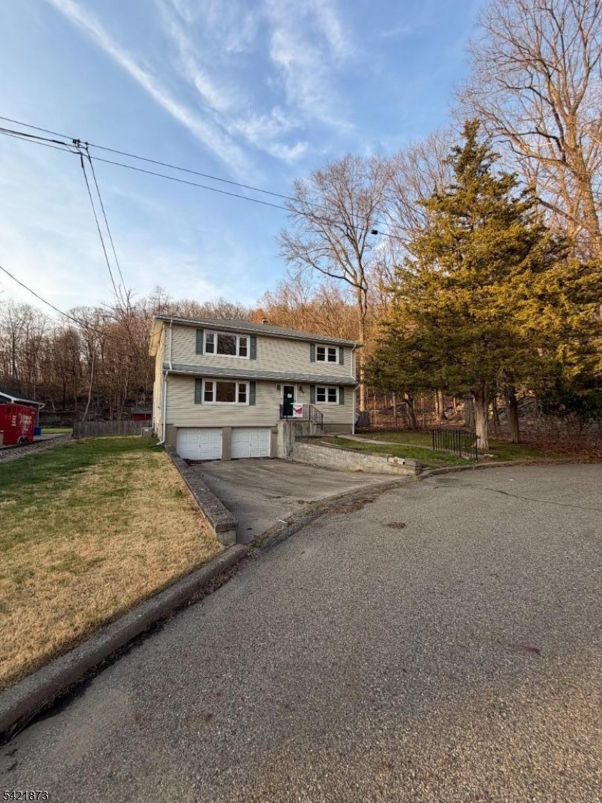 28 Carr St