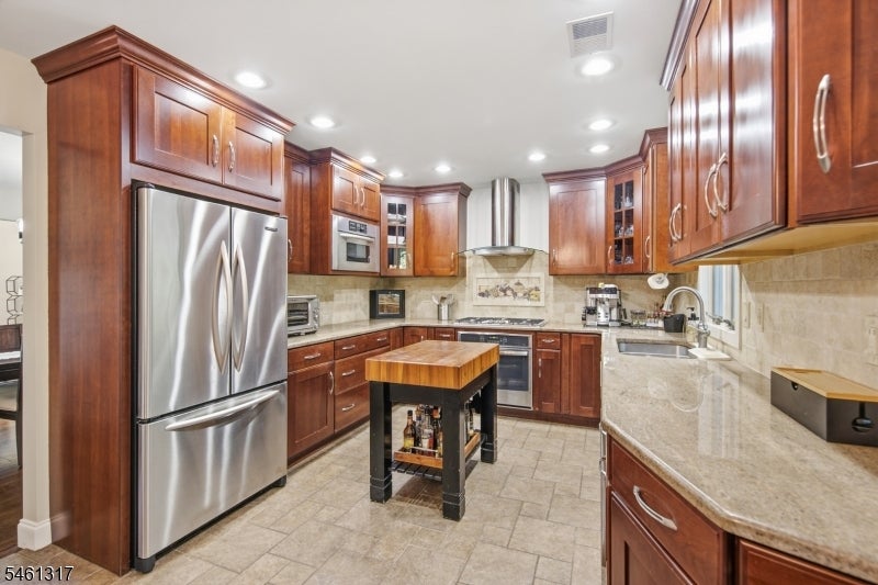18 Metro Vista Dr