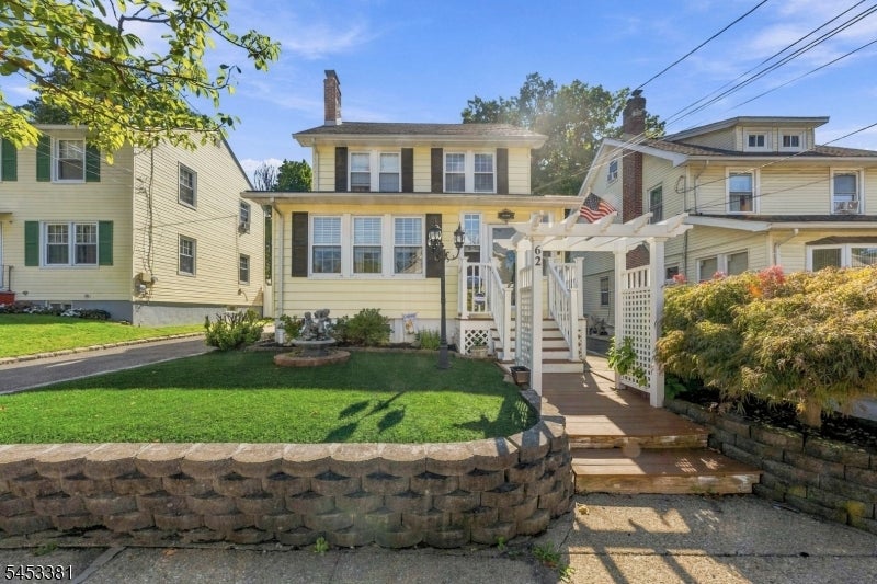 62 Kirk St