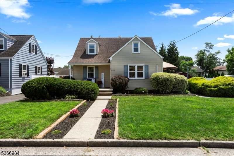 415 W Frech Ave