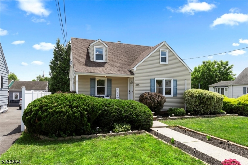 415 W Frech Ave