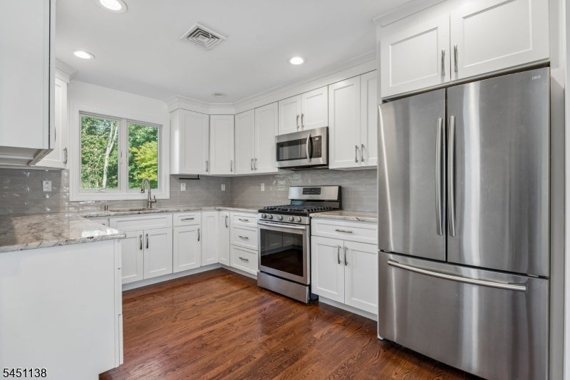 539 Logan Dr