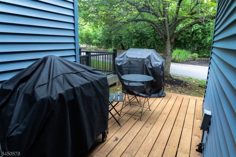 54 Cherrywood Dr