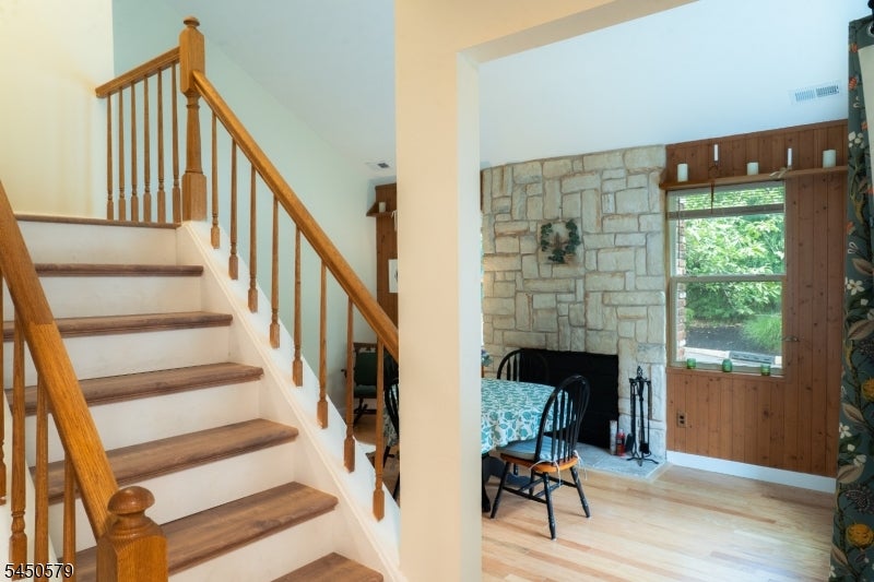 54 Cherrywood Dr