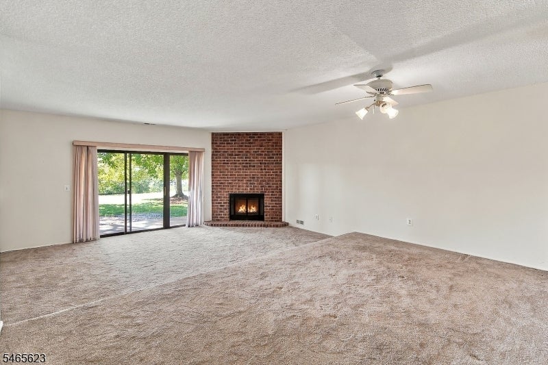 702 Brokaw Ct