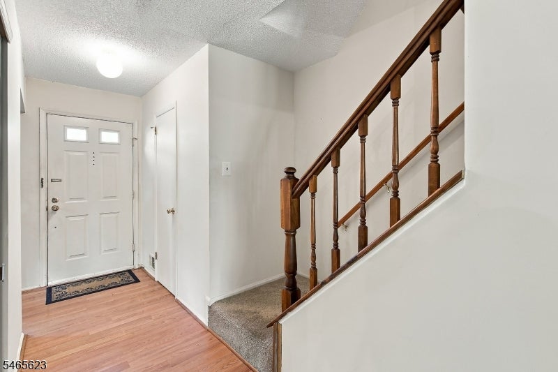 702 Brokaw Ct