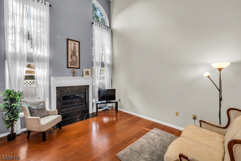 46 Heritage Ct