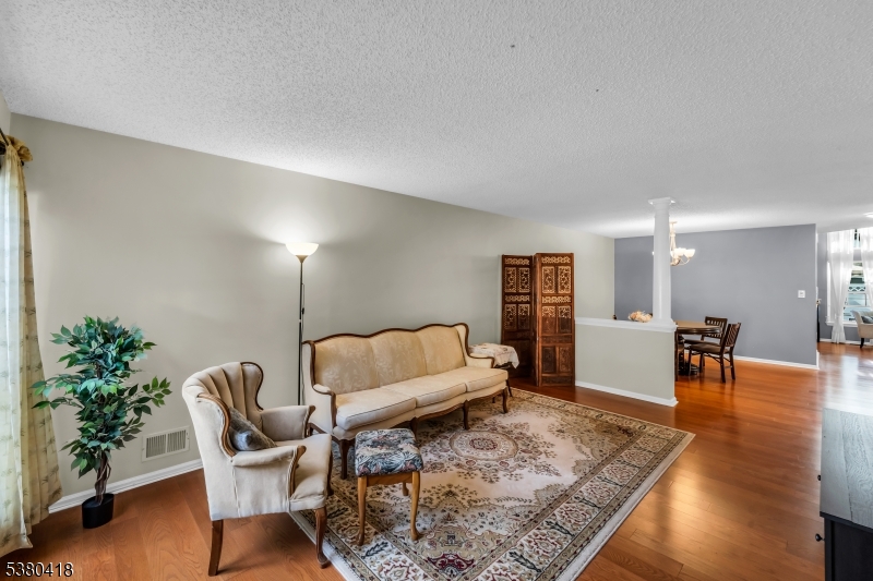 46 Heritage Ct