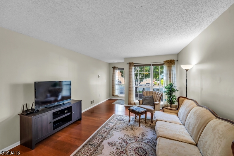 46 Heritage Ct