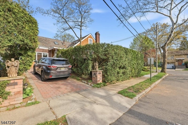 409 Tryon Ave