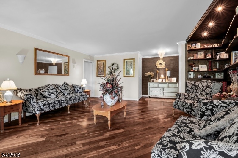 1 Claridge Dr 212