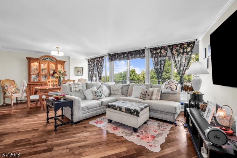 1 Claridge Dr 212
