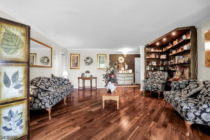 1 Claridge Dr 212