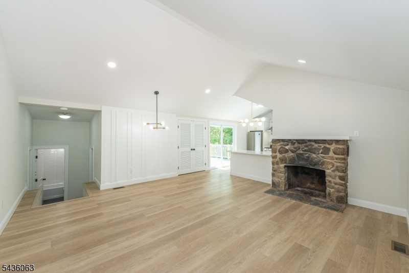 8 Shawondasee Rd