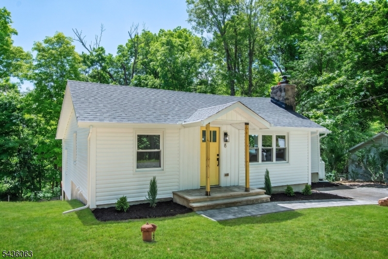 8 Shawondasee Rd