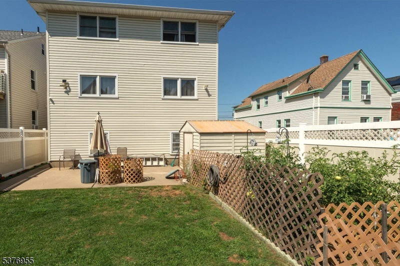 70 Wood St