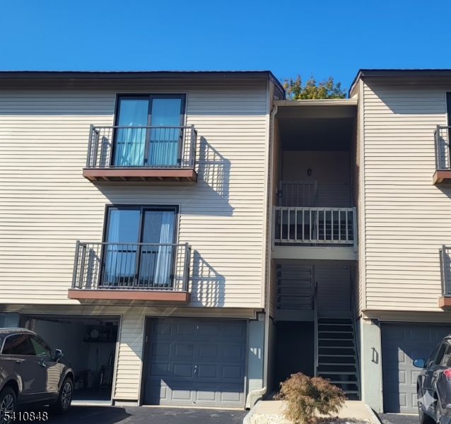 1214 Spruce Hills Dr