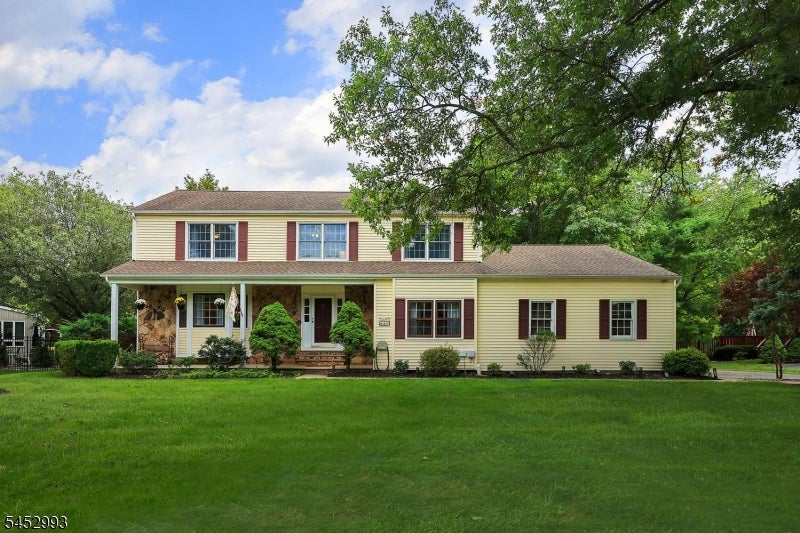3 Ivy Ln
