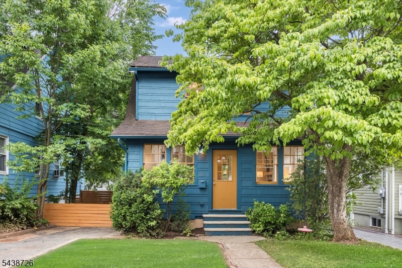 32 Virginia Ave