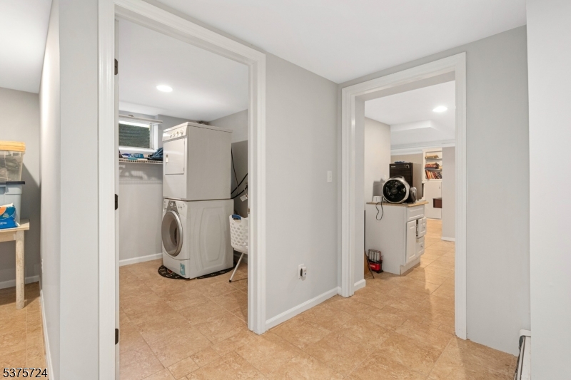 68 Alden Rd