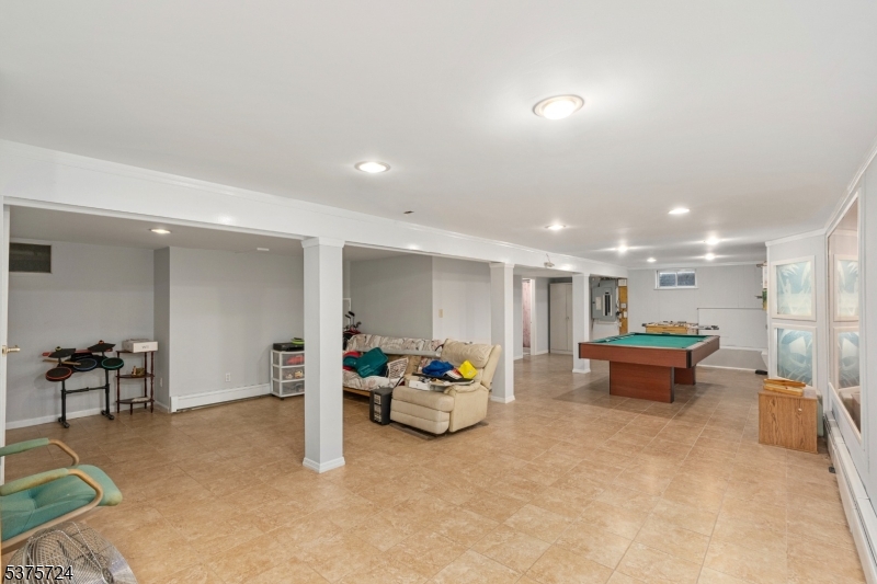 68 Alden Rd