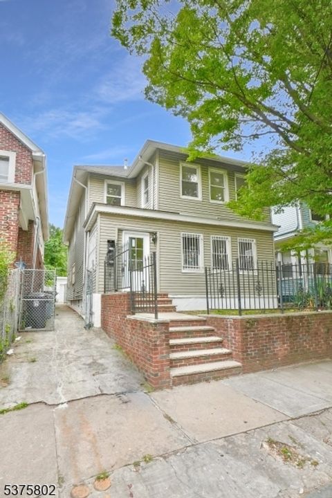 137 Osborne Ter Newark City NJ 07108