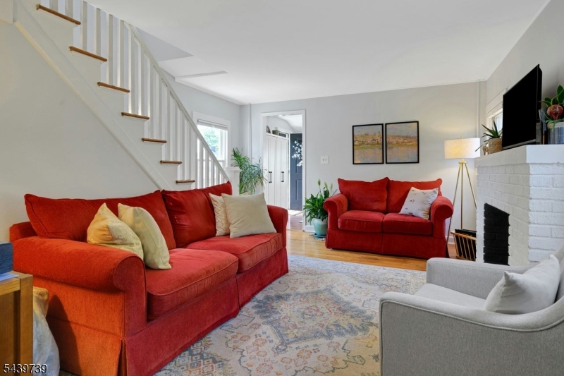 4 Lakeview Ave