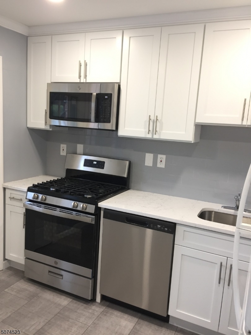 10 Stanford Dr 3A