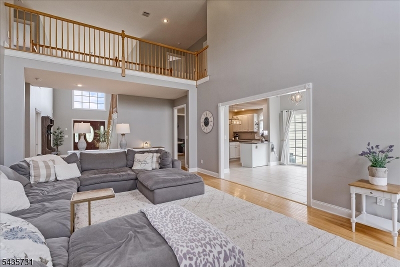 24 Saddle Ridge Rd