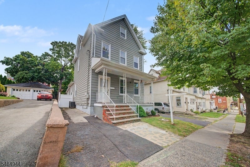 88 Boiling Springs Ave