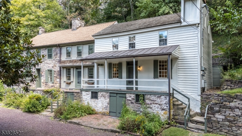 2200 Daniel Bray Hwy