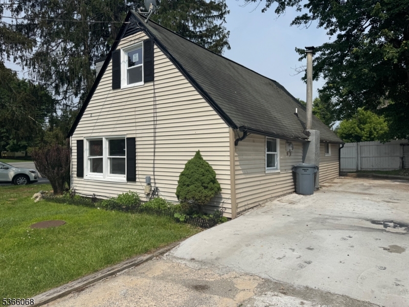 25 Stanhope Rd