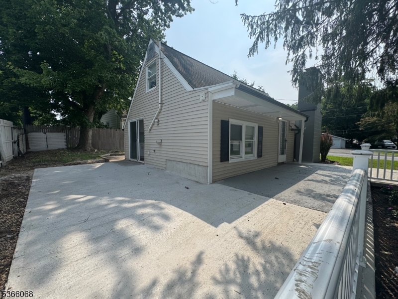 25 Stanhope Rd