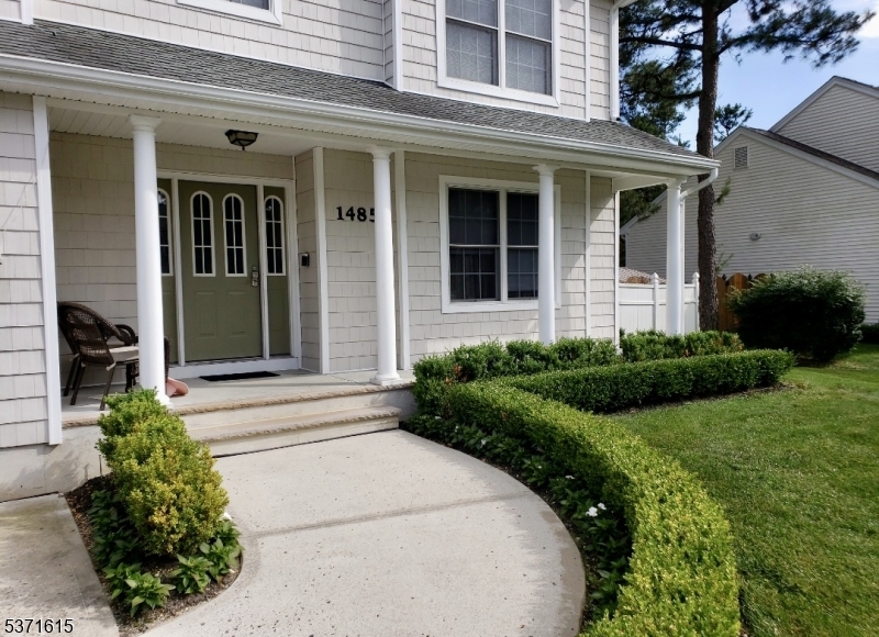 1485 Earie Way