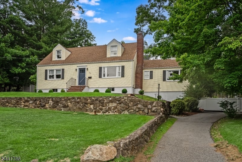 27 Dogwood Rd