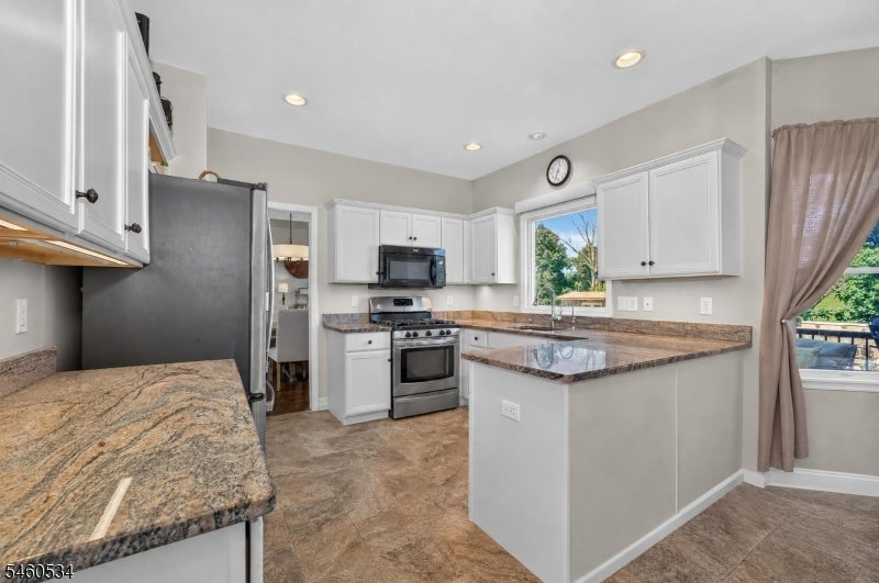 6 Pinewood Rd