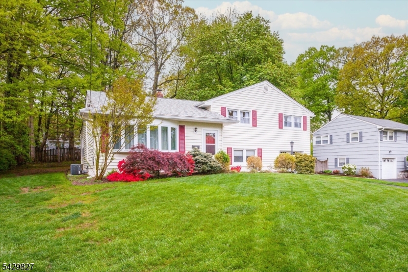 10 Ridge Way