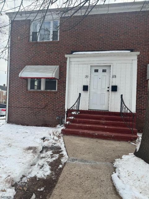 128 Lincoln St East Orange City NJ 07017